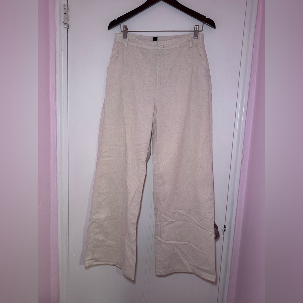 2 Piece Windsor Set - Picture 2 of 2